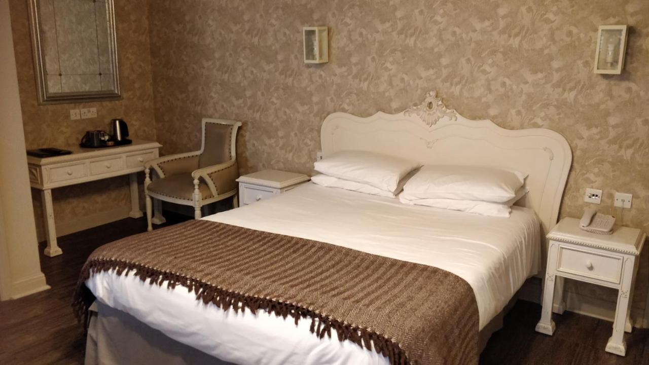 The Spread Eagle 3*